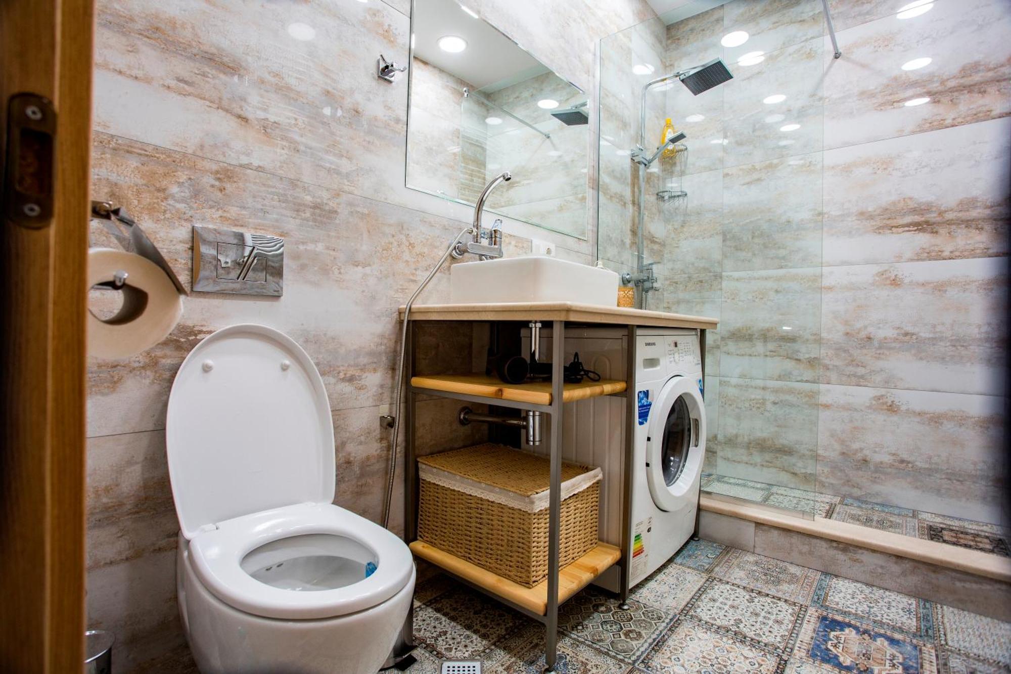 Yellow Apartment In Avlabari 第比利斯 外观 照片