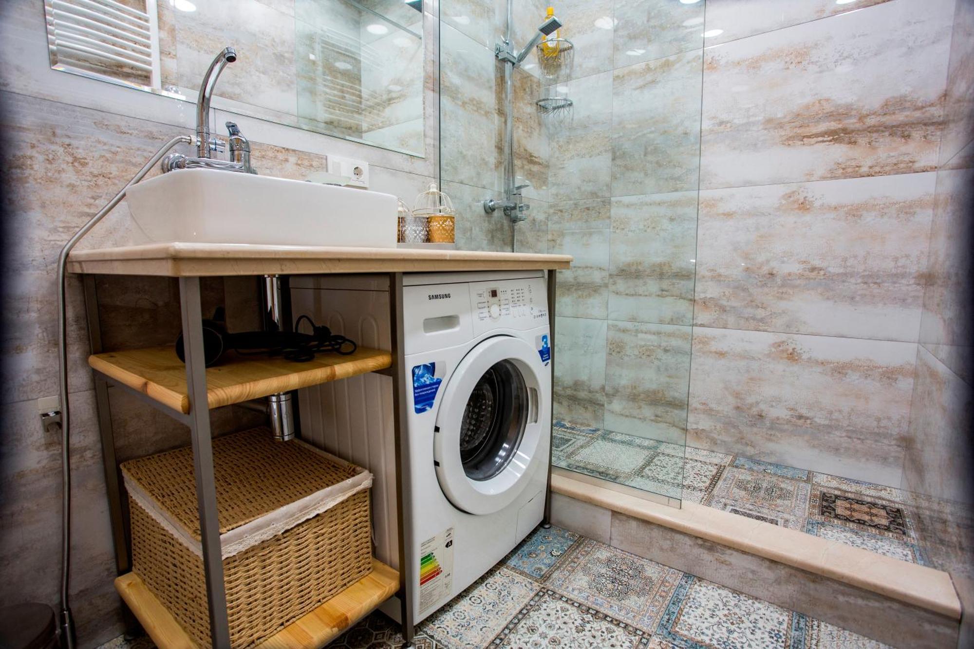 Yellow Apartment In Avlabari 第比利斯 外观 照片
